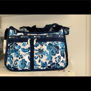 LeSportsac Deluxe Everyday Bag Demask Dream Print